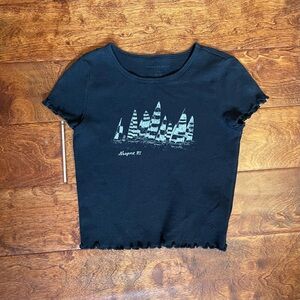 Brandy melville Newport baby tee